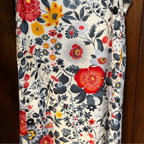 Loft Floral Flutter Sleeve RayonV-Neck Shift Dress - Picture 4 of 6